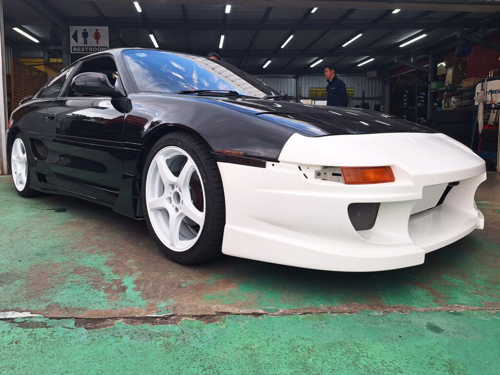 トヨタ MR2 EMOTION T5R 17×7J/8J MINERVA 215/40R17｜ホイール