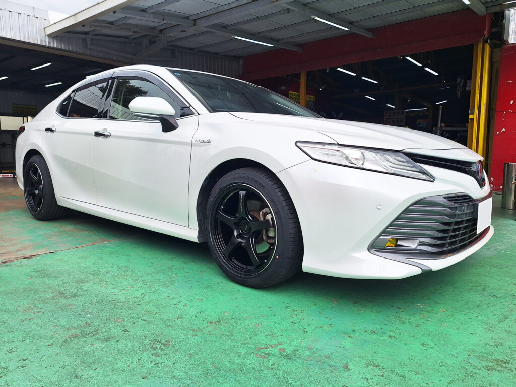 トヨタ カムリ CROSS SPEED CR5 18×8.5J/9.5J MAXTREK 235/45R18