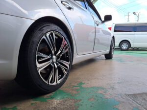 トヨタ マークX　LEONIS AR 18×8J　MINERVA 225/45R18