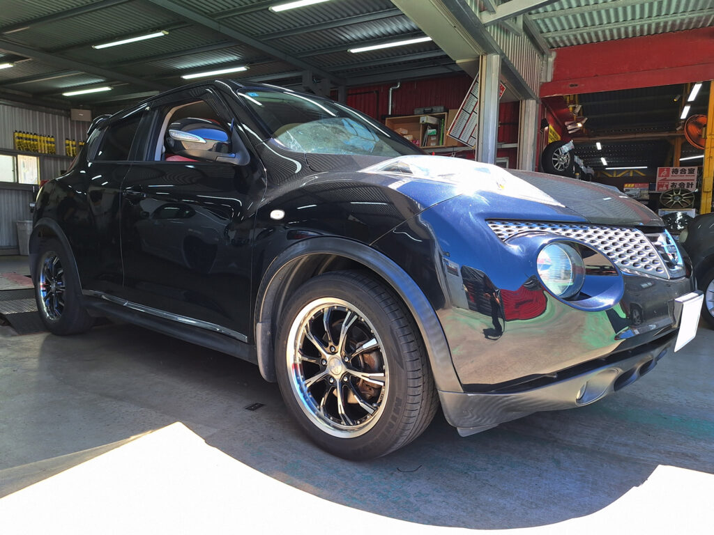 日産 ジューク Cliff Climb LEWIS TC-02 17×7J MINERVA 215/50R17