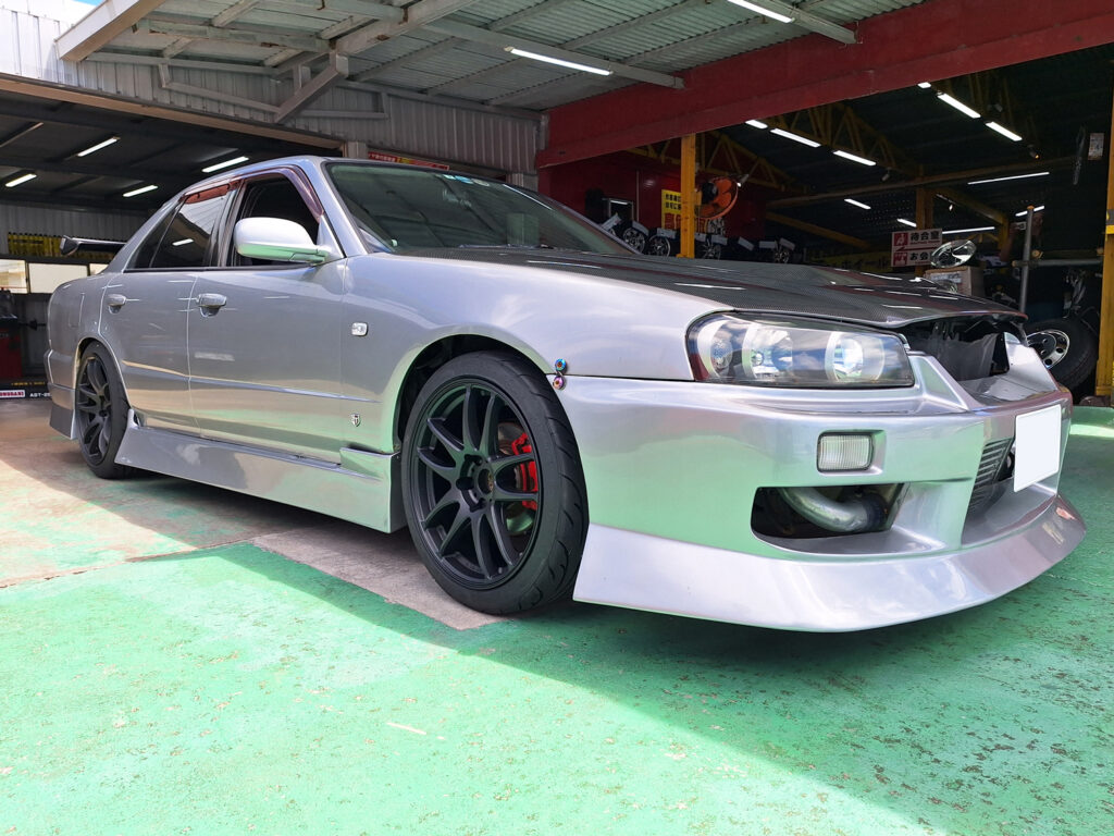 日産 R34 スカイライン EMOTION CR極 18×8.5J/9.5J NANKANG NS