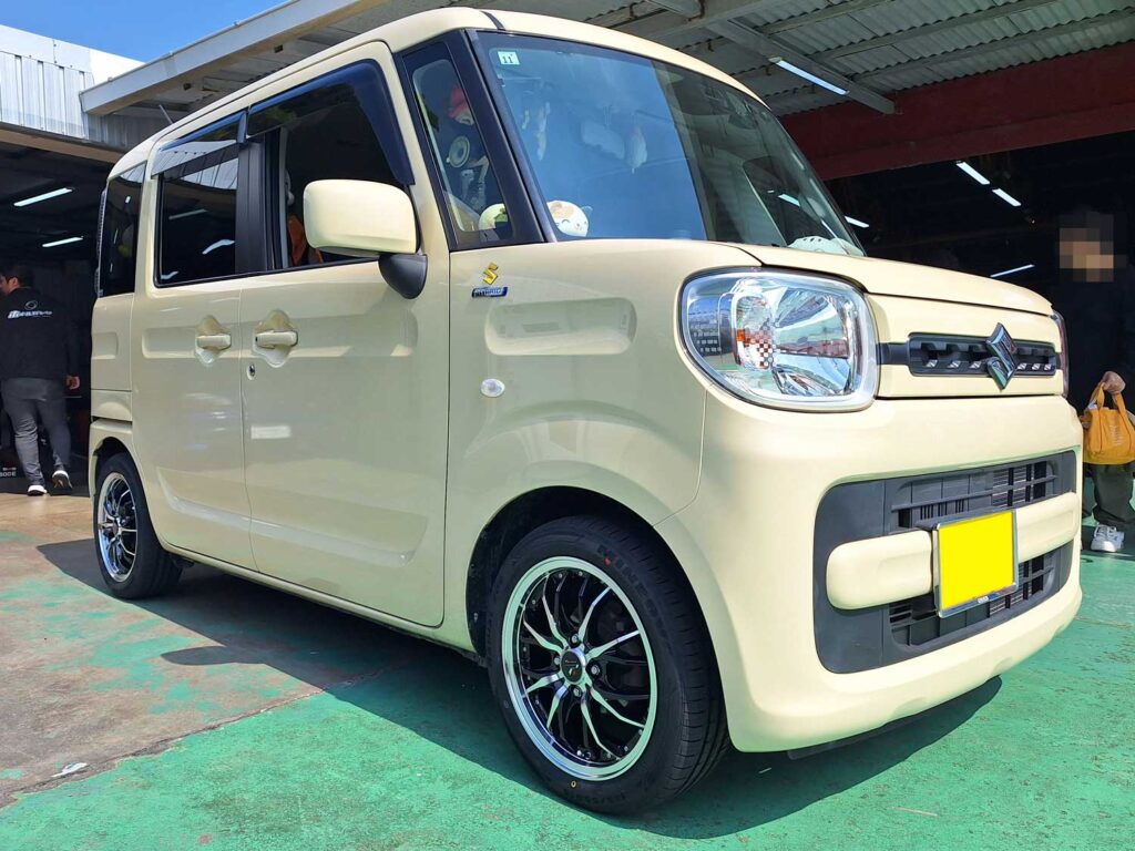 スズキ　スペーシア１５インチ スズキ スペーシア Precious HM-3 15×5.5J MINERVA 165/55R15