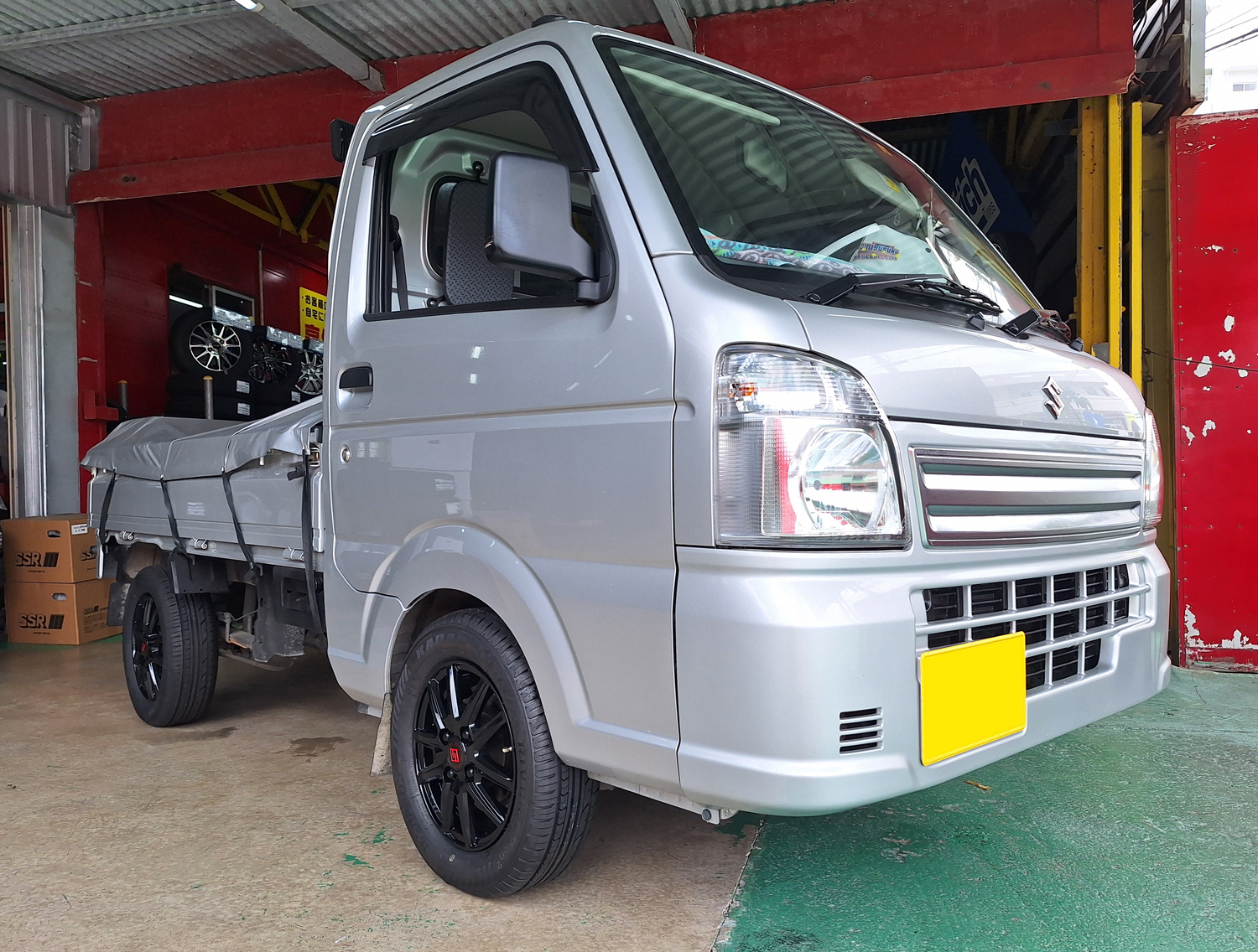 スズキ キャリィトラック　SEIN SS 13×4J　RADAR 165/65R13
