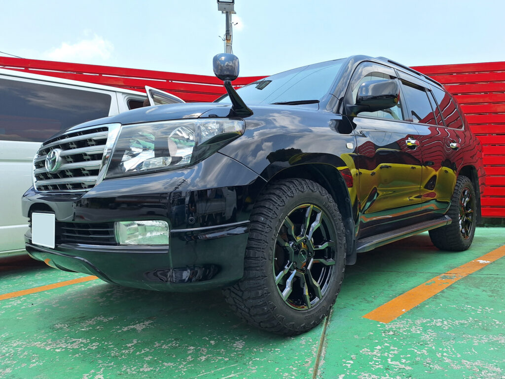 トヨタ ランドクルーザー200系 BACCHUS CM-11 20×9.5J RADAR 225/40R18