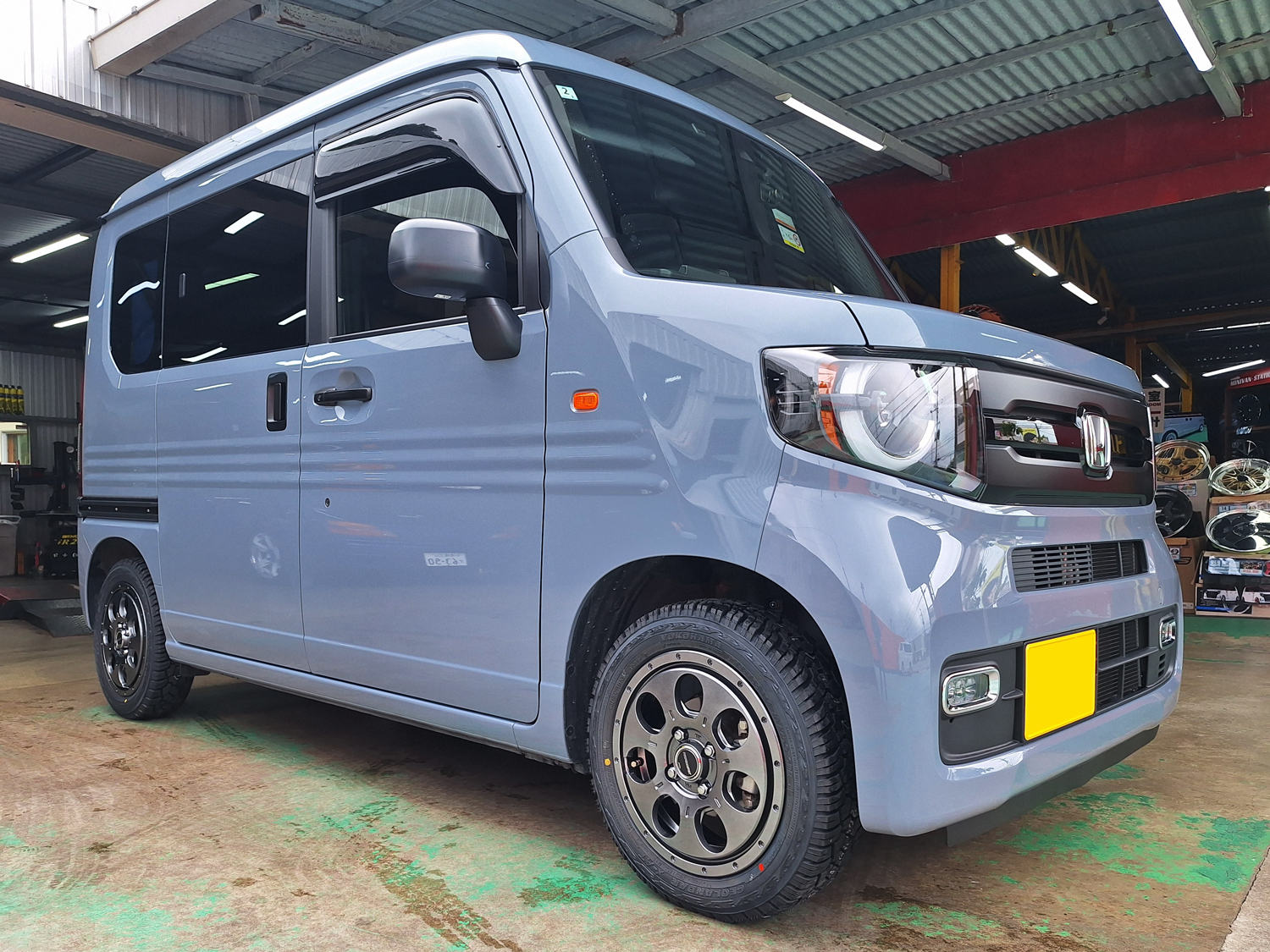 ホンダ N-VAN　MUD AGENT 14×4.5　YOKOHAMA GEOLANDAR X-AT 155/65R14