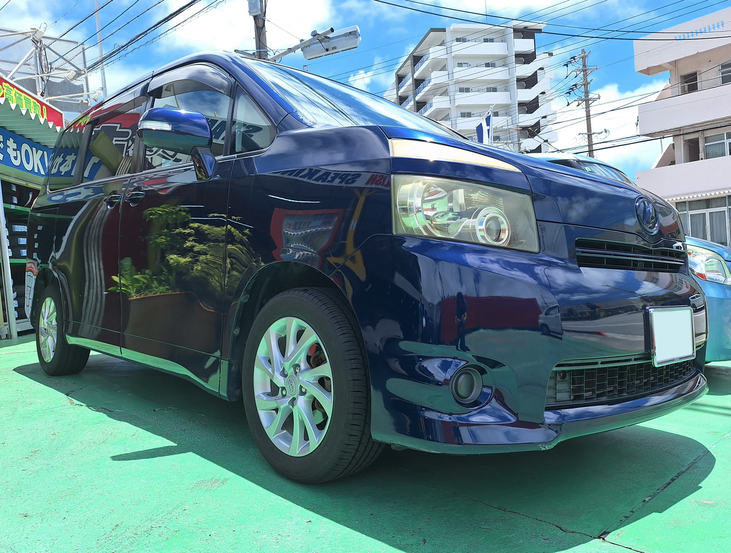トヨタ ヴォクシー　トヨタ オーリス純正アルミホイール 16×6.5J　TOYO 205/55R16