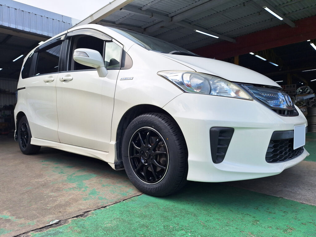 ホンダ フリード G.SPEED P-06 15×5.5J RADAR 185/60R15