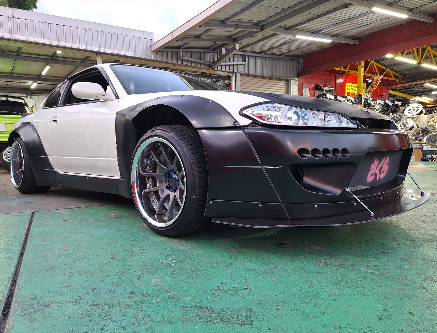 日産 S15 シルビア　EMOTION CR 3P 18×11J-/12J　MINERVA 265/35R18