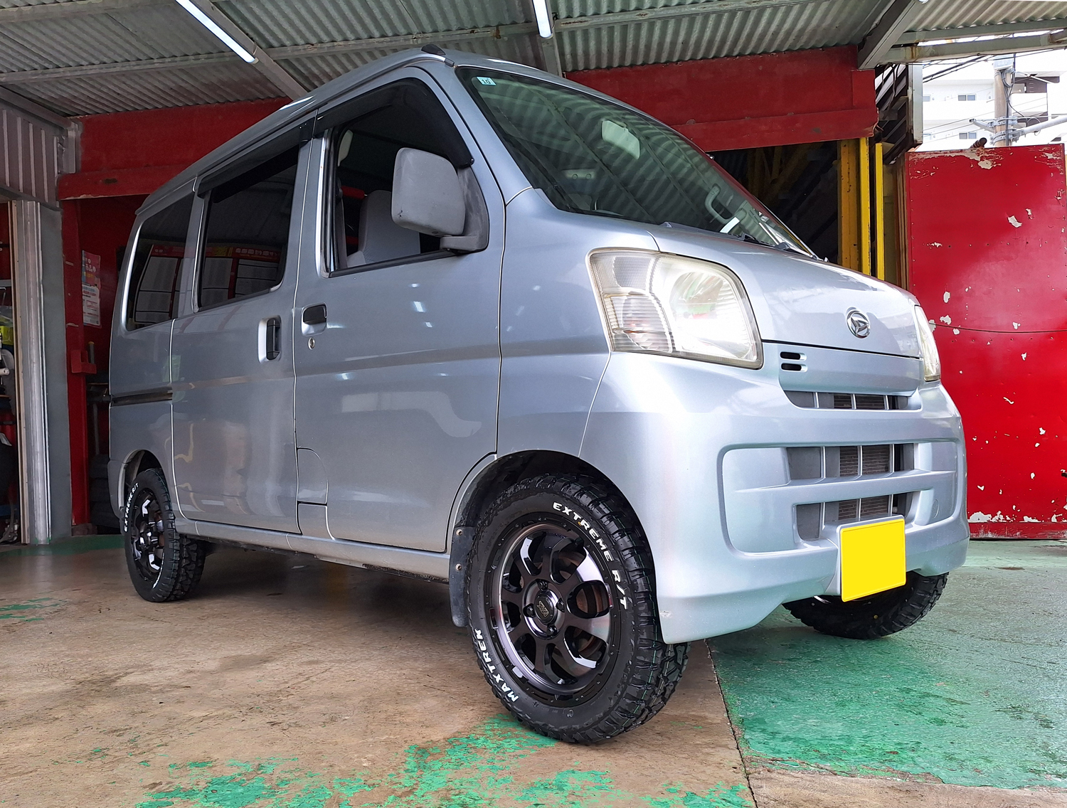 ダイハツ ハイゼット　MAD CROSS GRACE 15×4.5J　MAXTREK EXTREME 165/60R15