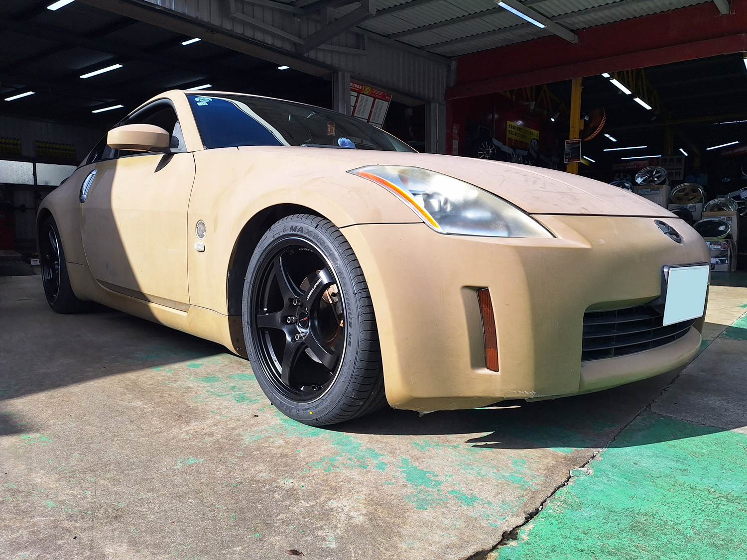 日産 フェアレディZ（Z33）　CROSS SPEED CR5 18×8.5J/9.5J　MAXTREK 245/40R18