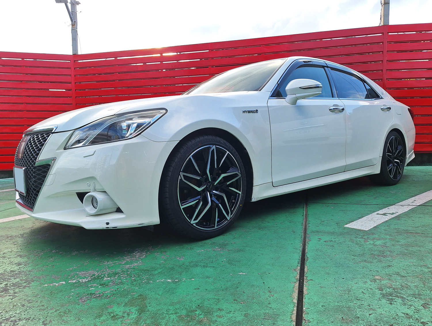 トヨタ クラウン　Chronous CH-112 19×8J　RADAR 225/40R19