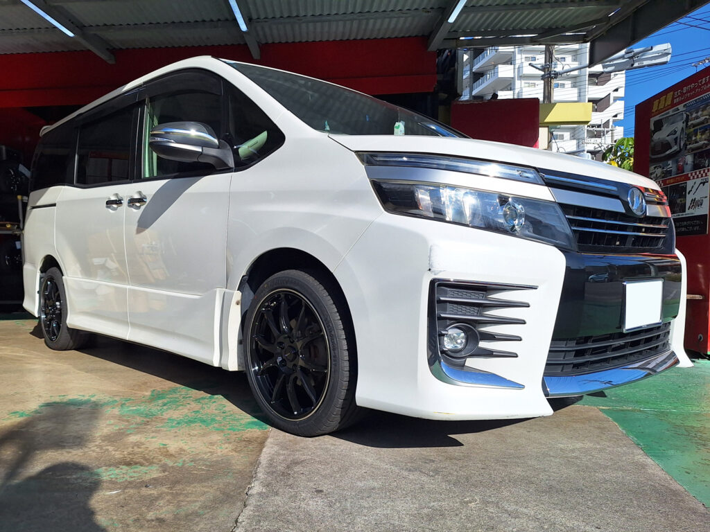 トヨタ ヴォクシー G-SPEED P06 18×7.5J RADAR 225/40R18｜ホイール
