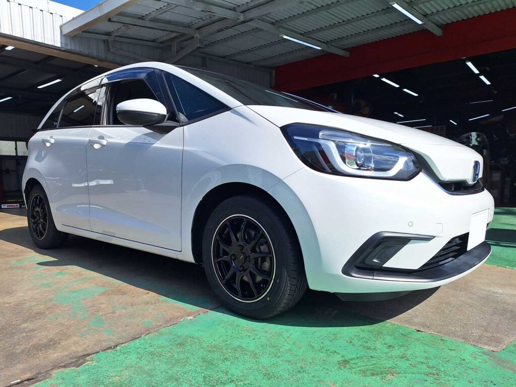 Gスピード　185 60 R15 HOT STUFF（ホットスタッフ） 185/60R15 ジースピード es-01 HS/RED 15