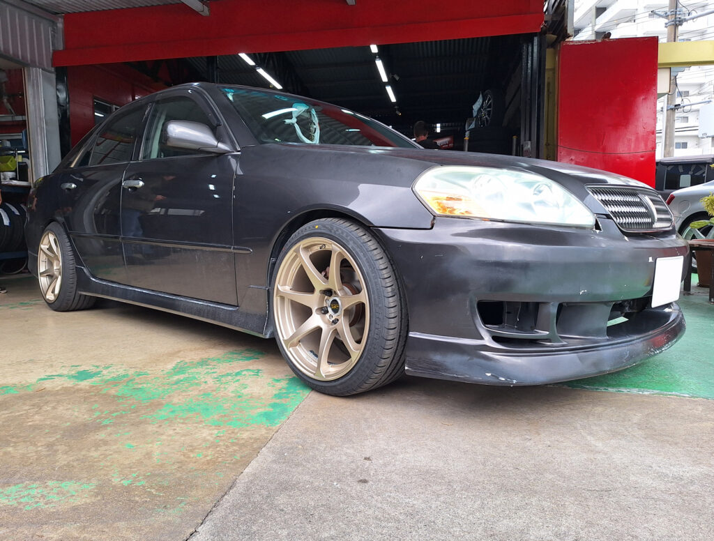 トヨタ マークⅡ CST ZERO1-HYPER 18×9.5J RADAR 225/40R18｜ホイール