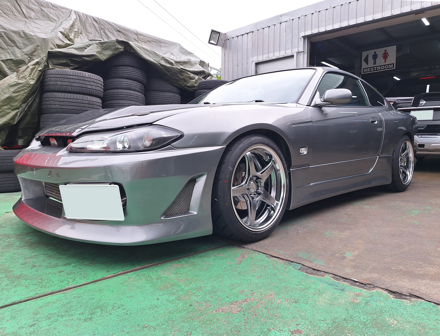 日産 S15 シルビア　EMOTION T5R 2P 18×9J/10J　SHIBATIRE 235/40R18 245/40R18