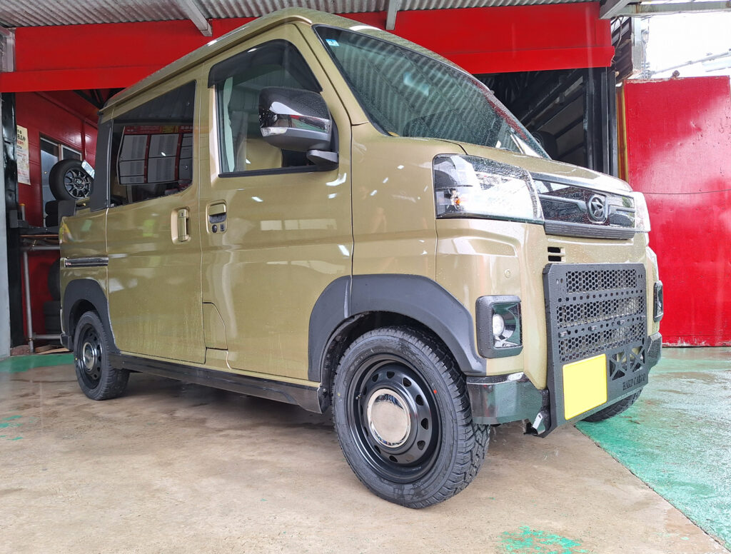 ダイハツ ハイゼットデッキバン NeoCarrow 14×4.5J GEOLANDAR X-AT 155