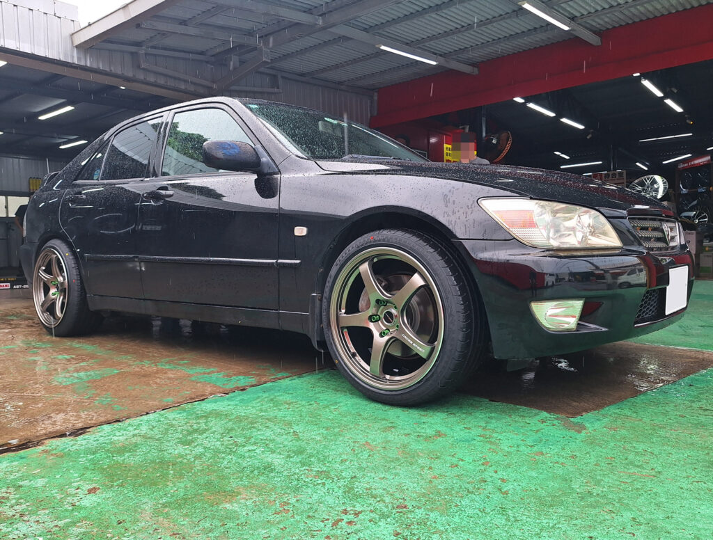トヨタ アルテッツァ CROSS SPEED CR5 18×8.5J/9.5J RADAR 225/40R18