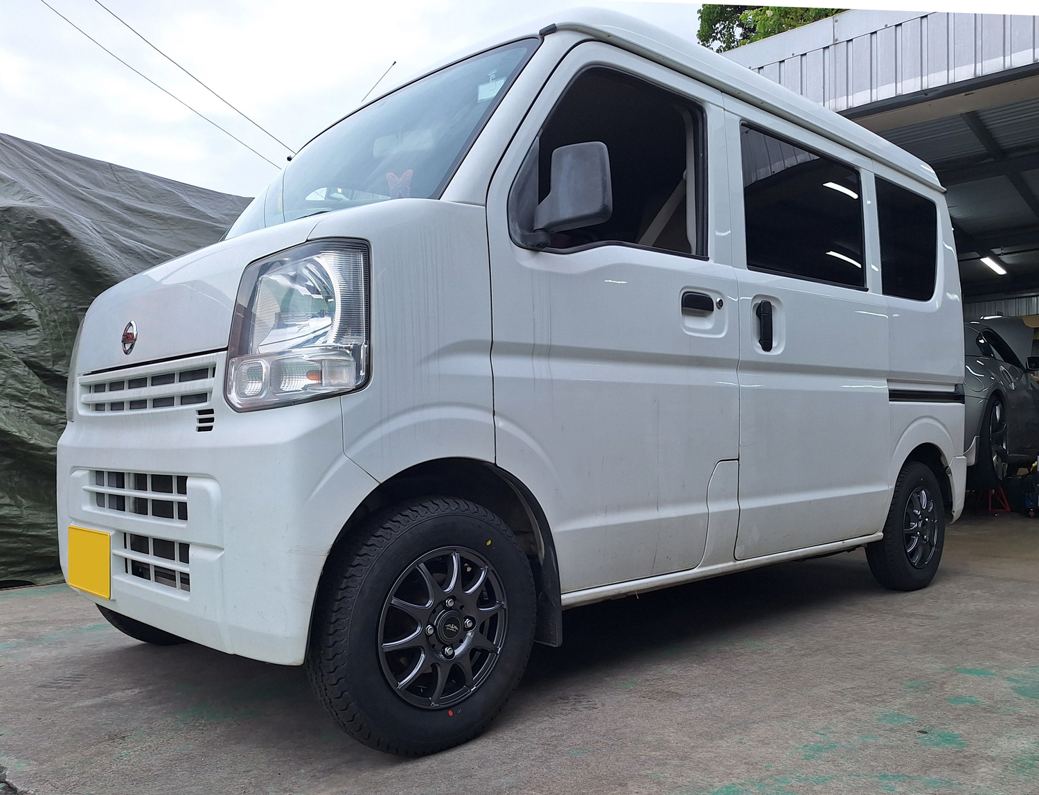 日産 クリッパーバン　TEAD HG 12×4J　YOKOHAMA 145/80R12